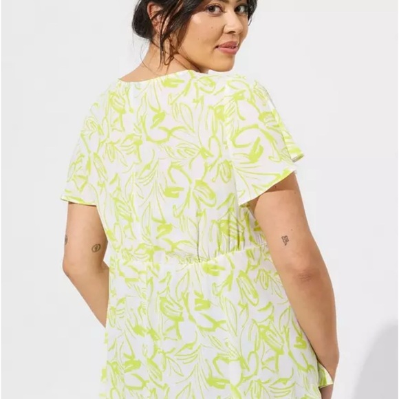 Torrid Georgette Twist Surplice Flutter Sleeve Blouse Green Yellow Plus Size 1X - Picture 6 of 14